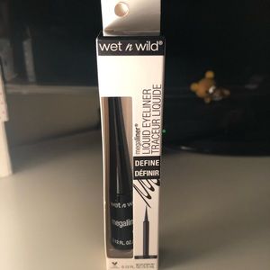 Wet n wild black noir eyeliner (LIQUID)